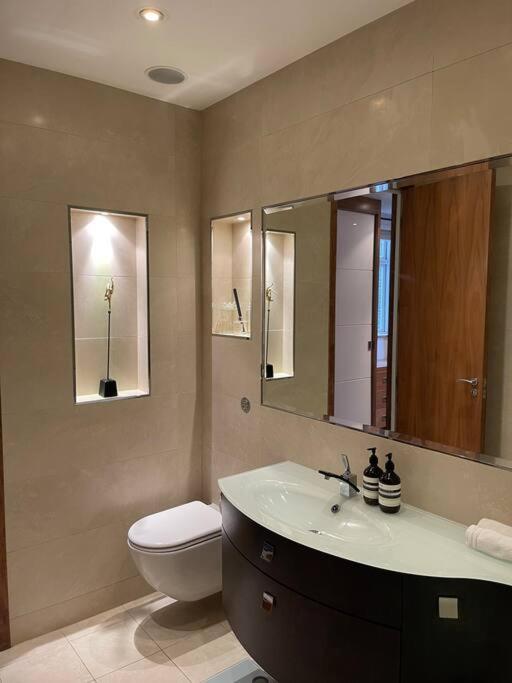 Designer 2 Bedroom Pimlico London Exteriör bild
