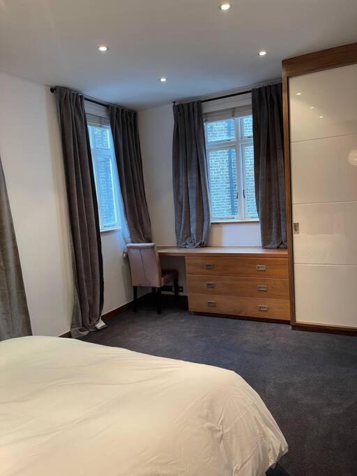 Designer 2 Bedroom Pimlico London Exteriör bild